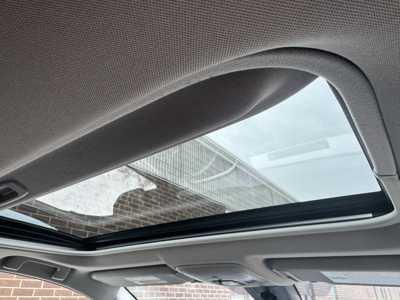 Toyota RAV4 XLE AWD (Natl) 2018