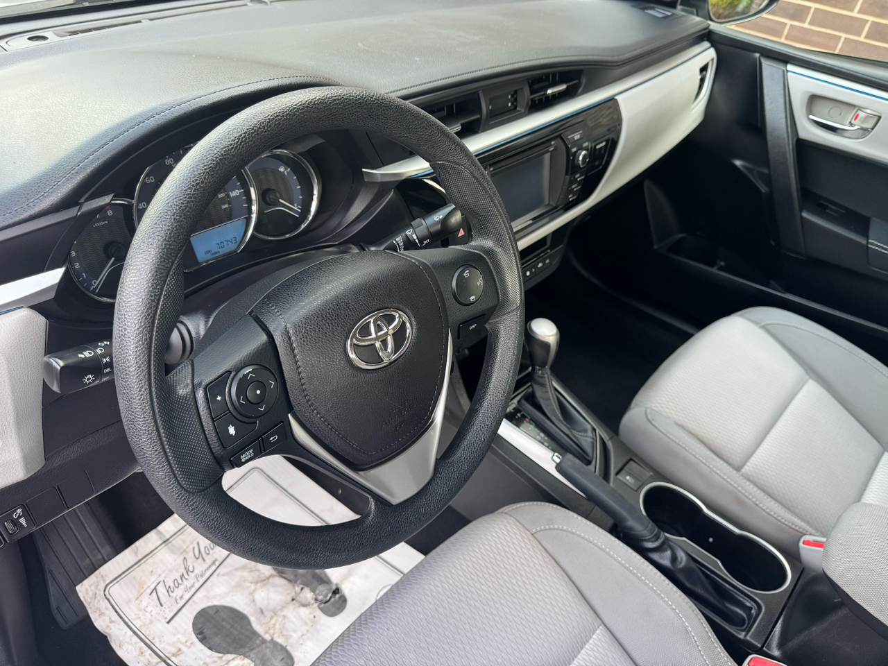 Toyota Corolla 4dr Sdn CVT LE Premium (Natl) 2015