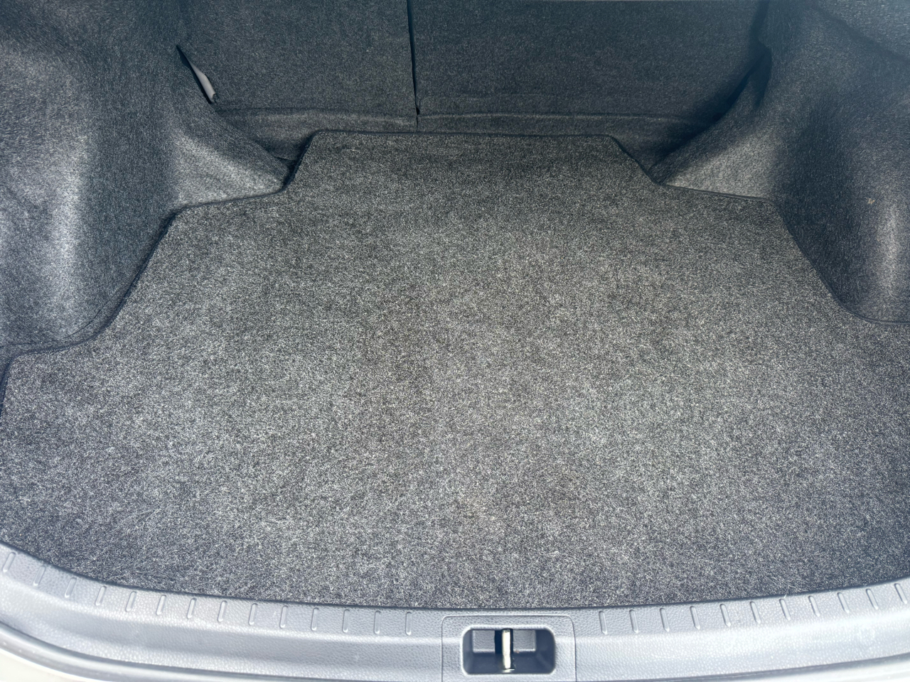 Toyota Corolla 4dr Sdn CVT LE Premium (Natl) 2015