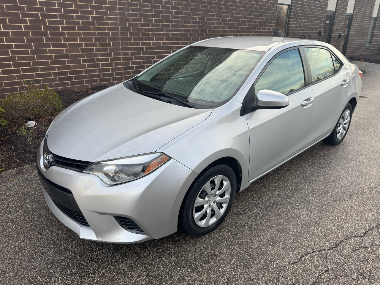 Toyota Corolla 4dr Sdn CVT LE Premium (Natl) 2015