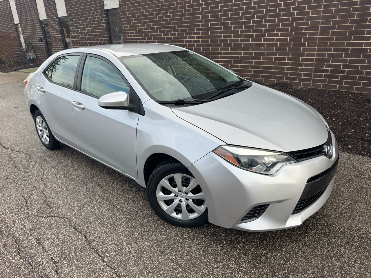 Toyota Corolla 4dr Sdn CVT LE Premium (Natl) 2015