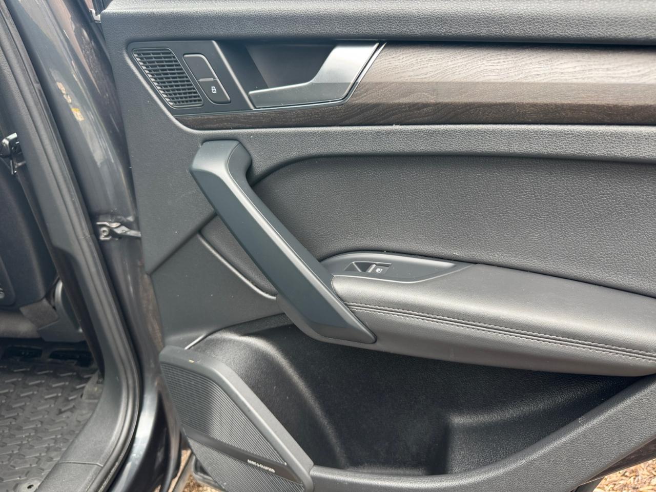 Audi Q5 Premium Plus 45 TFSI quattro 2020