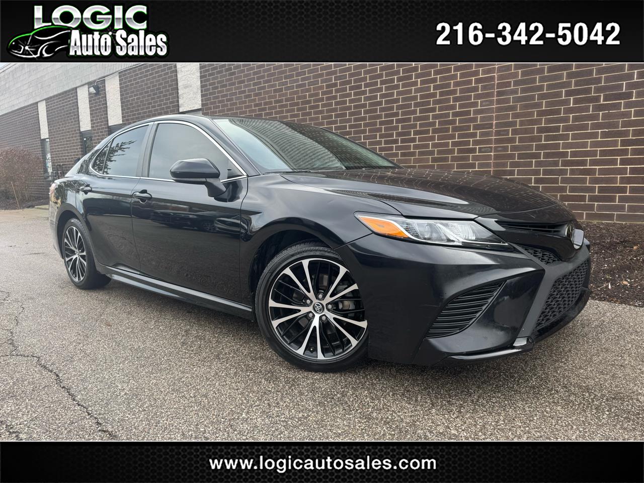 Toyota Camry SE Auto (Natl) 2020