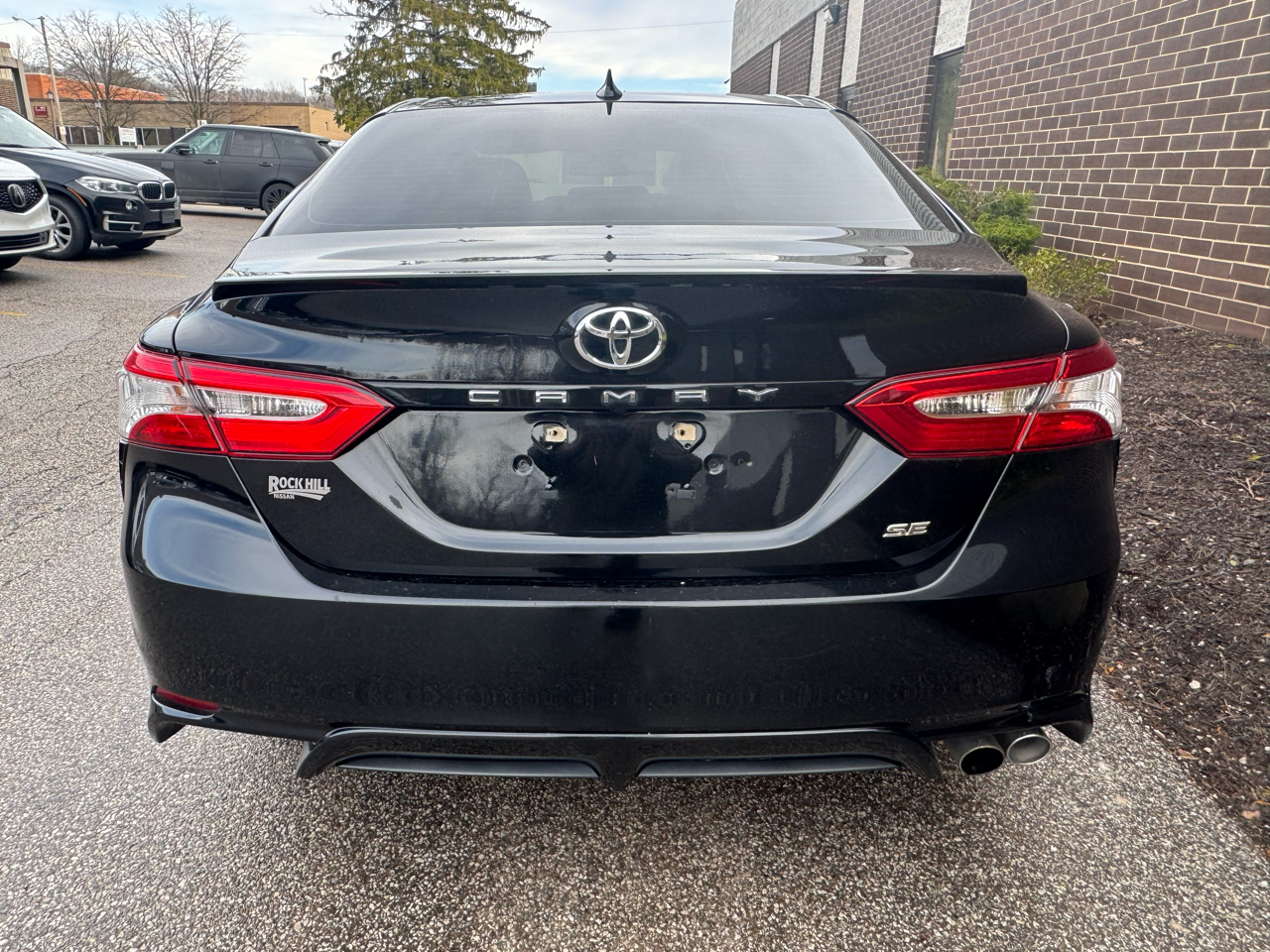Toyota Camry SE Auto (Natl) 2020