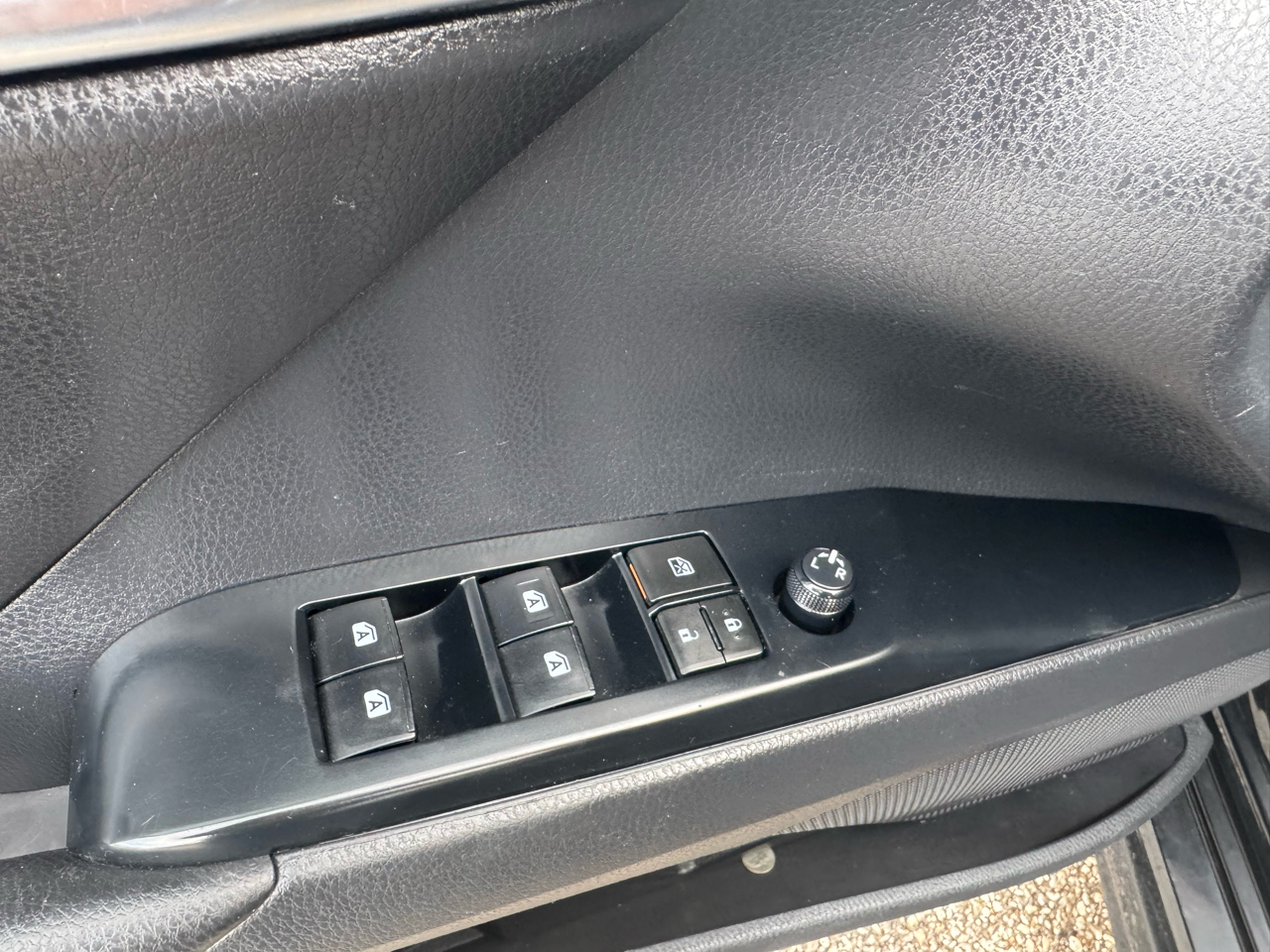 Toyota Camry SE Auto (Natl) 2020