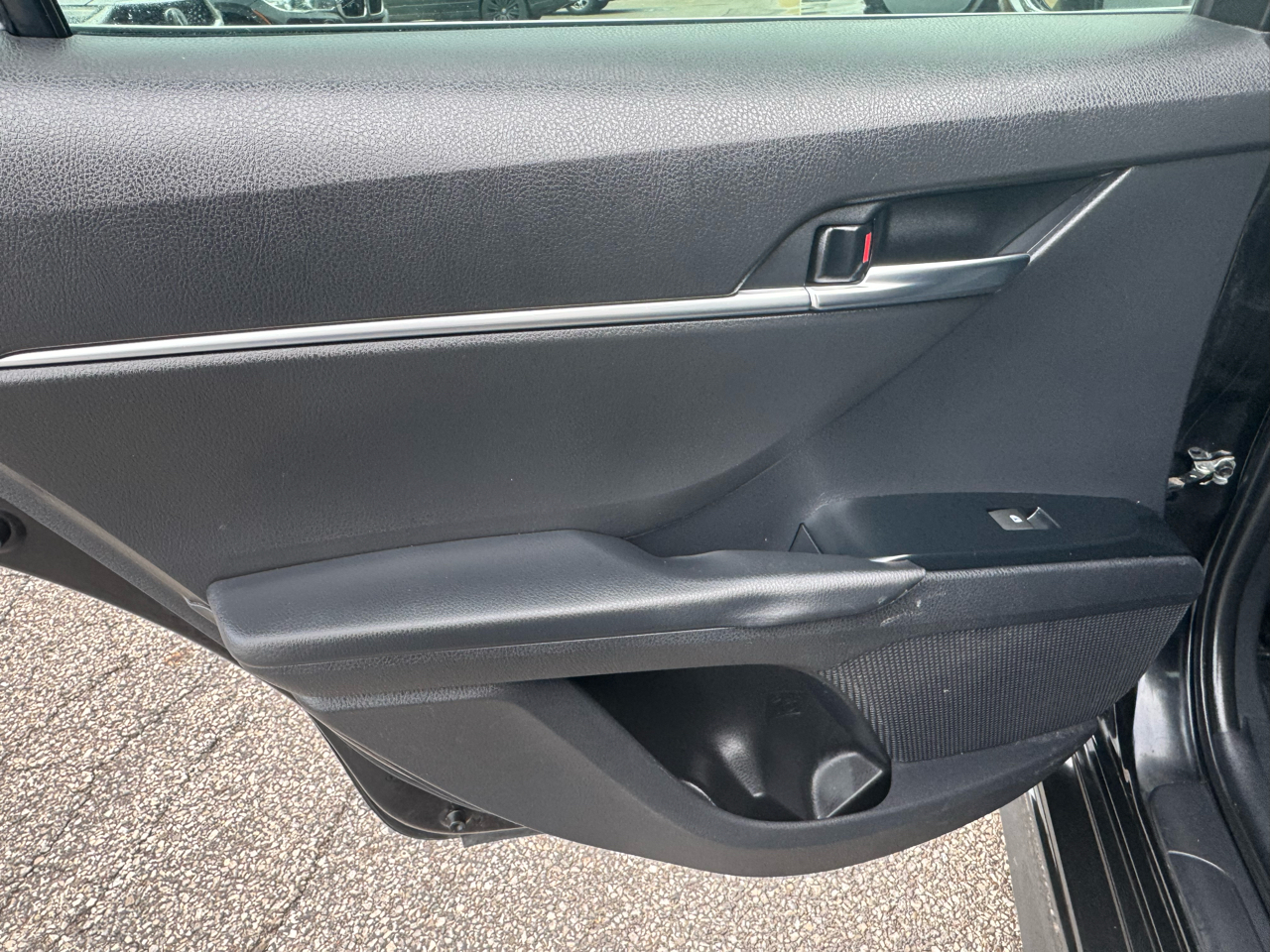 Toyota Camry SE Auto (Natl) 2020