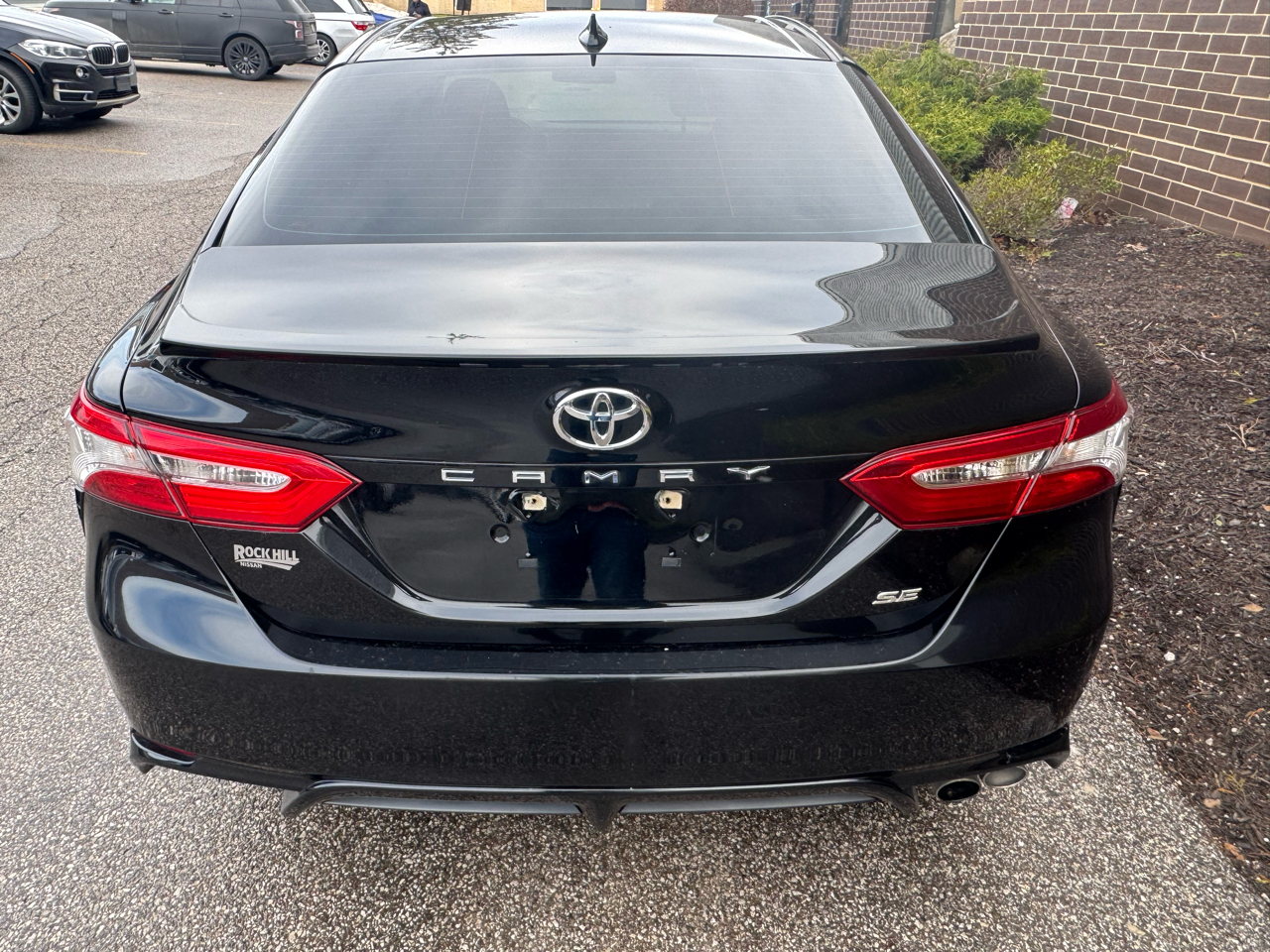 Toyota Camry SE Auto (Natl) 2020