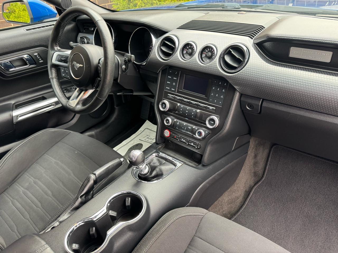 Ford Mustang EcoBoost Fastback 2017