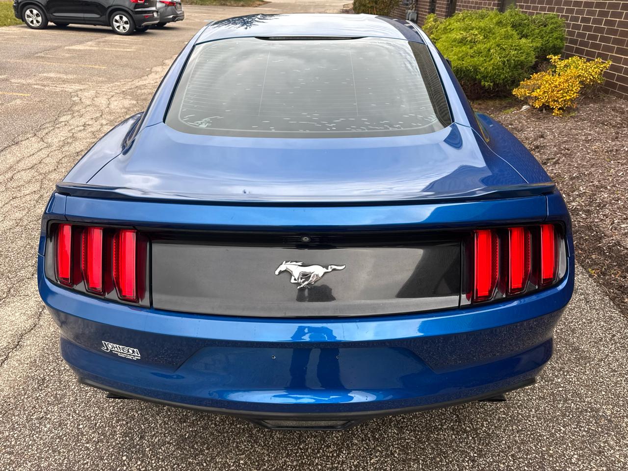 Ford Mustang EcoBoost Fastback 2017