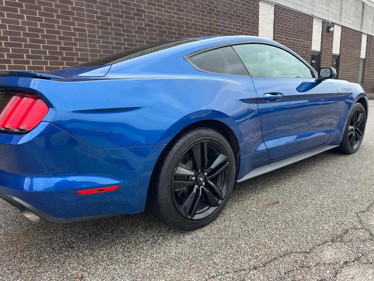 Ford Mustang EcoBoost Fastback 2017