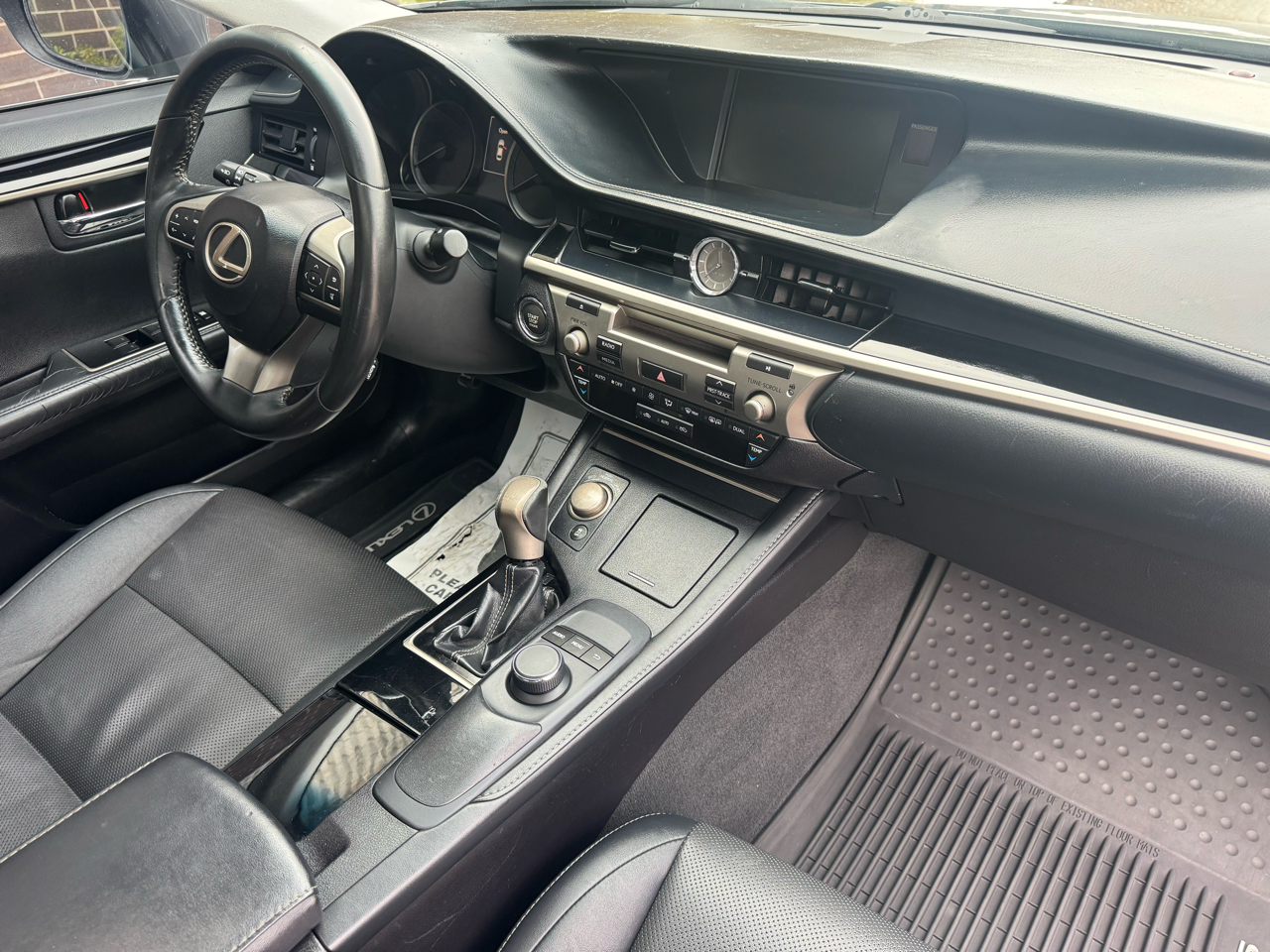 Lexus ES 350 4dr Sdn 2016