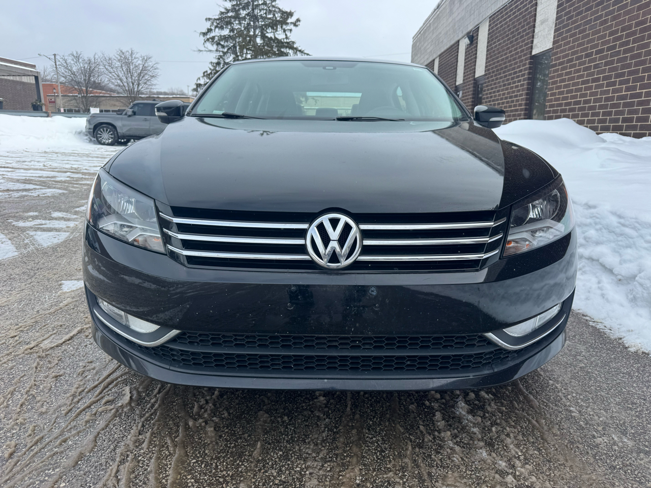 Volkswagen Passat 4dr Sdn 1.8T Auto Limited Edition PZEV 2015