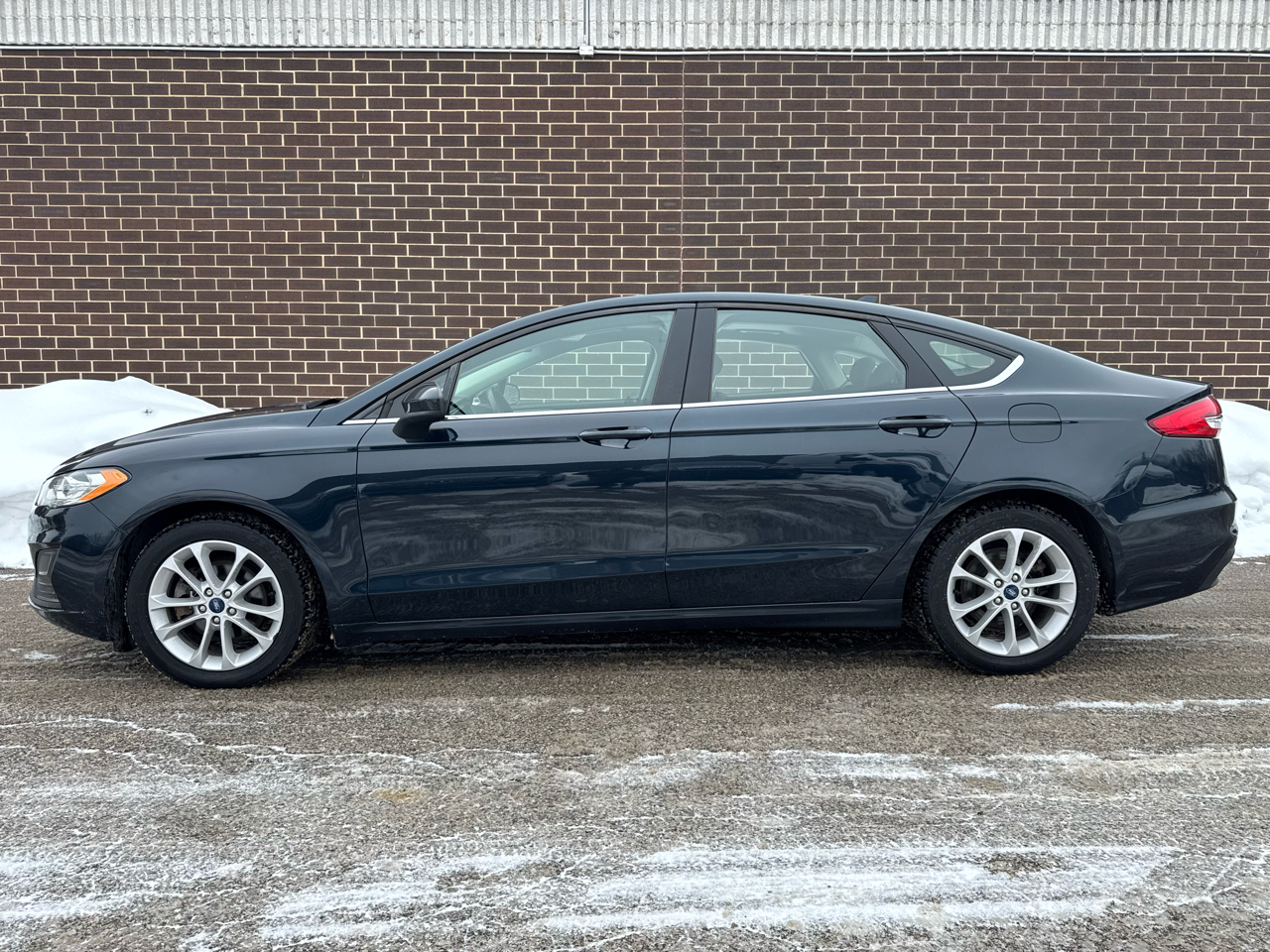 Ford Fusion Hybrid SE FWD 2020