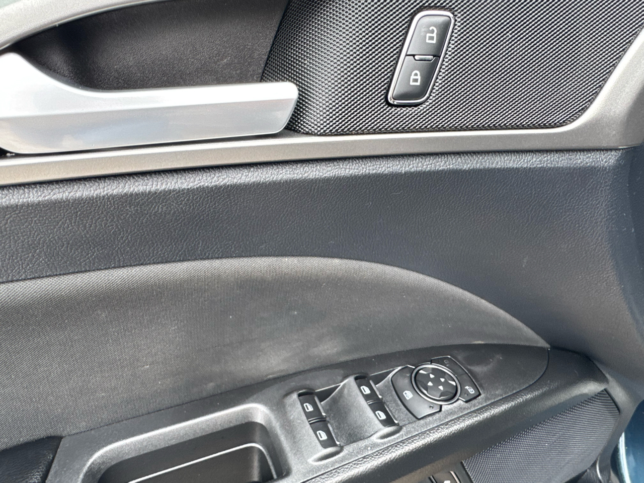 Ford Fusion Hybrid SE FWD 2020