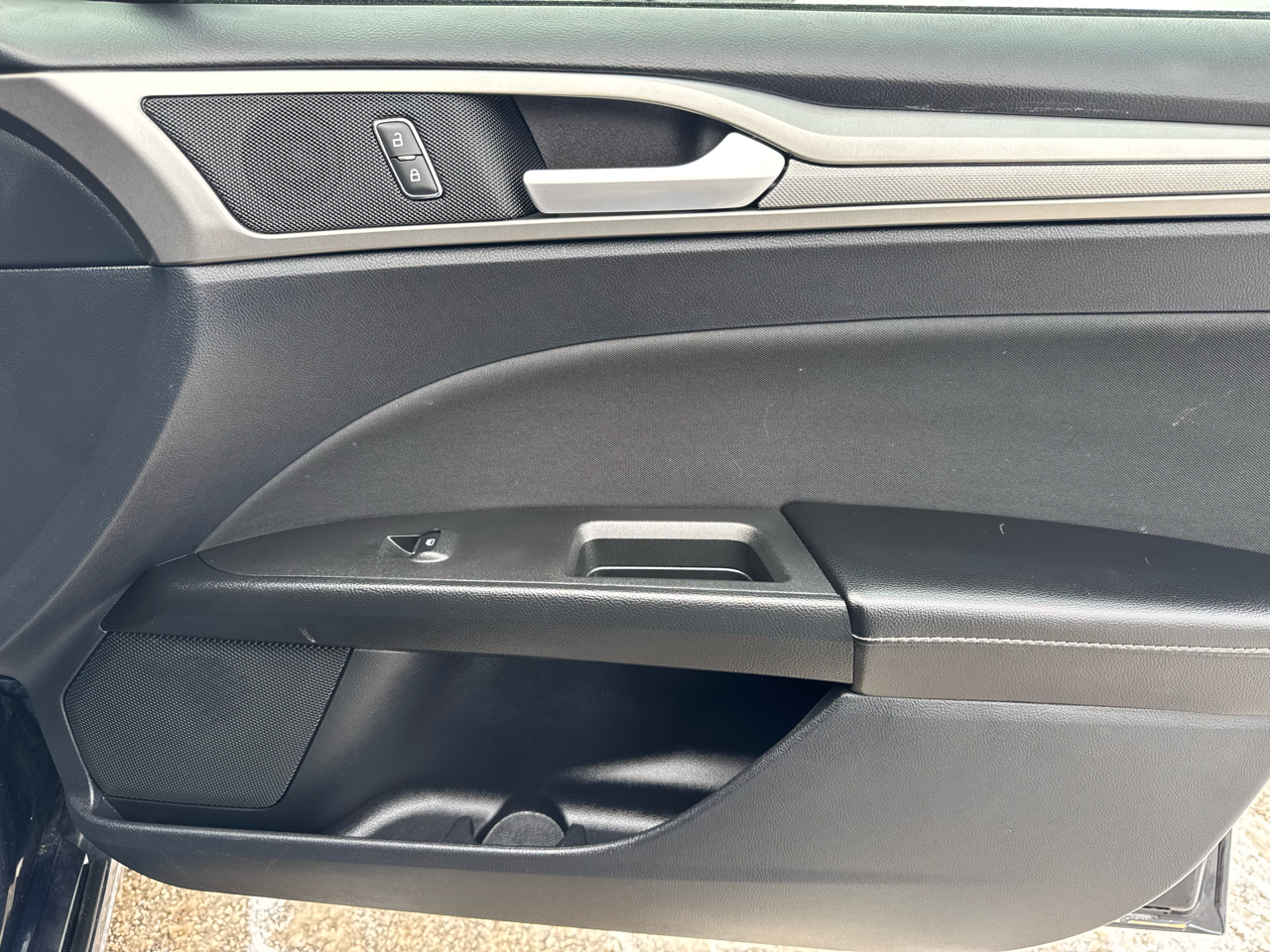 Ford Fusion Hybrid SE FWD 2020