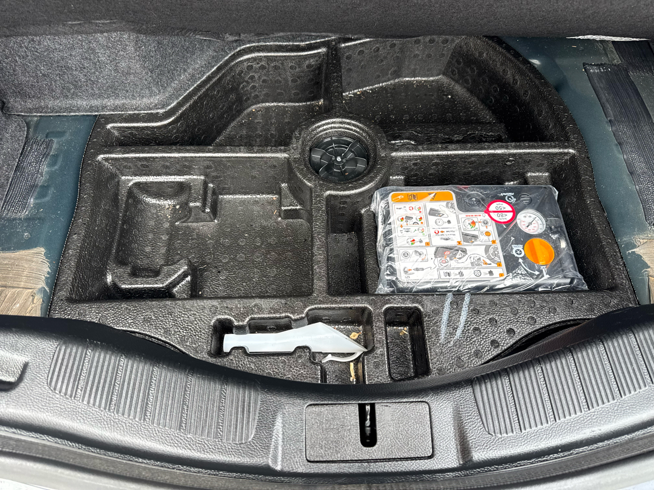 Ford Fusion Hybrid SE FWD 2020