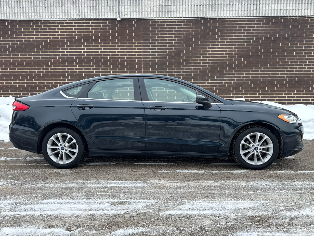Ford Fusion Hybrid SE FWD 2020