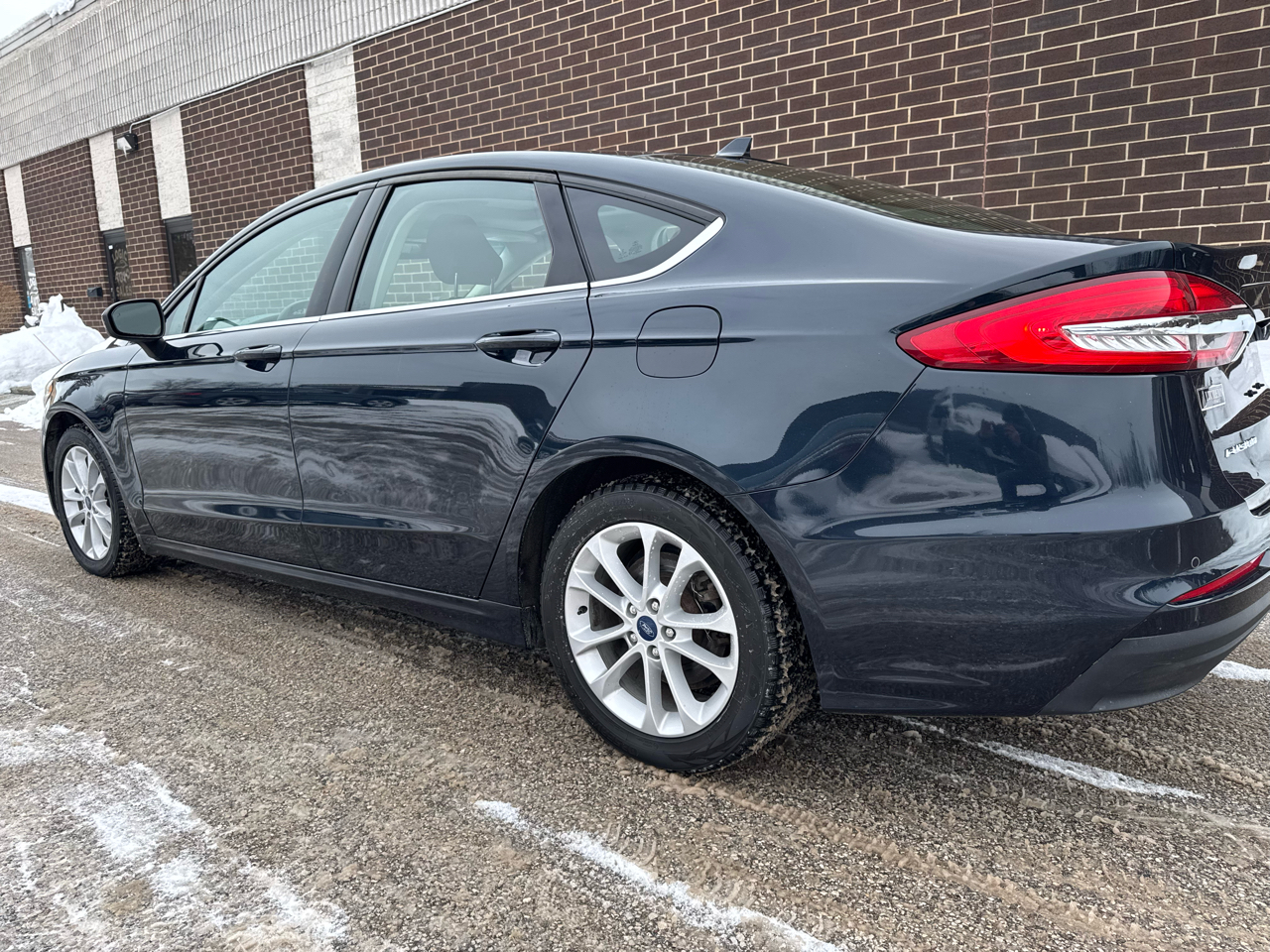 Ford Fusion Hybrid SE FWD 2020