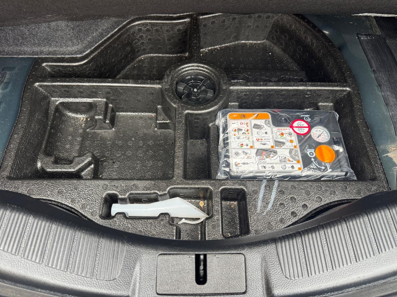 Ford Fusion Hybrid SE FWD 2020