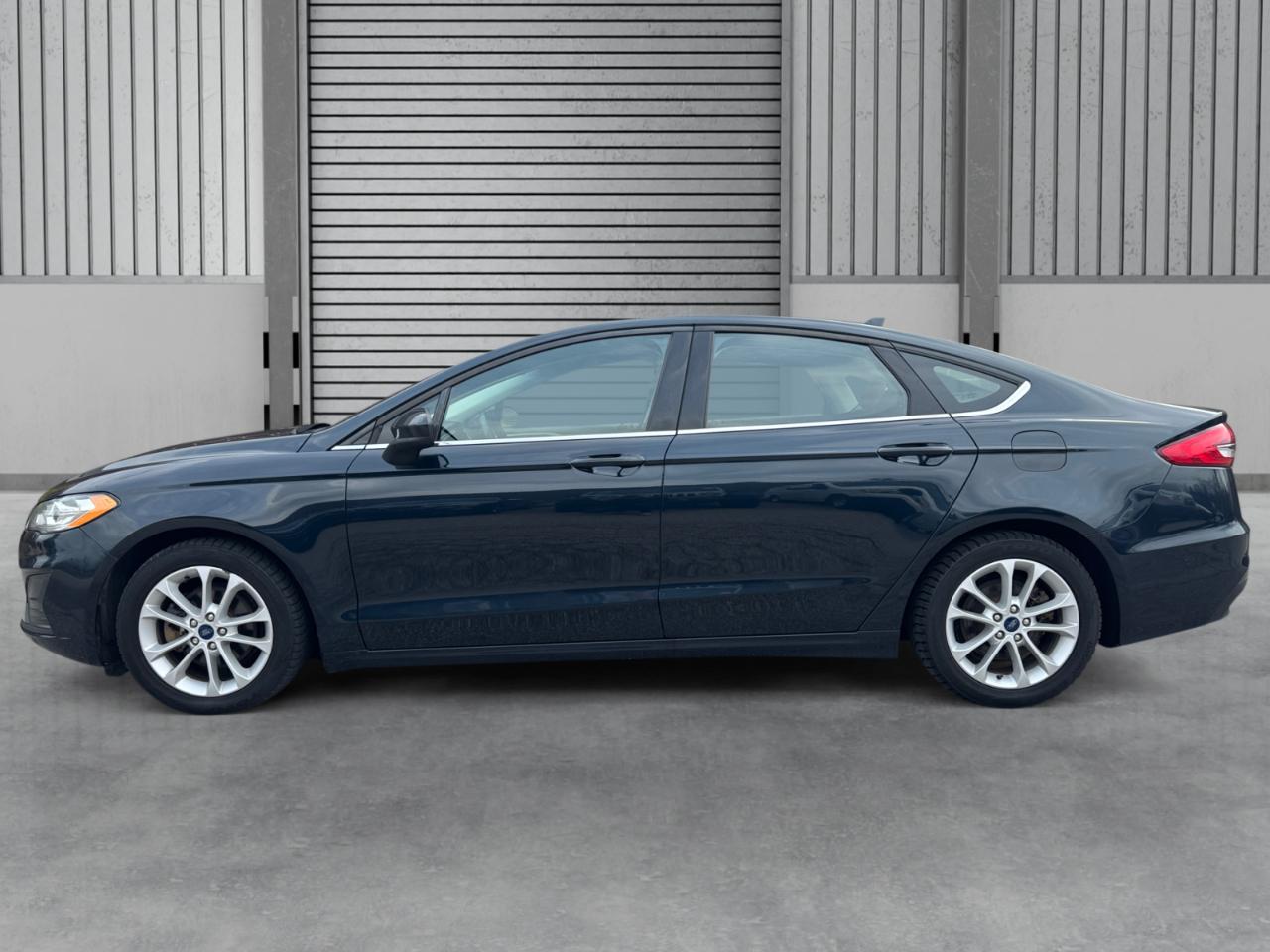 Ford Fusion Hybrid SE FWD 2020