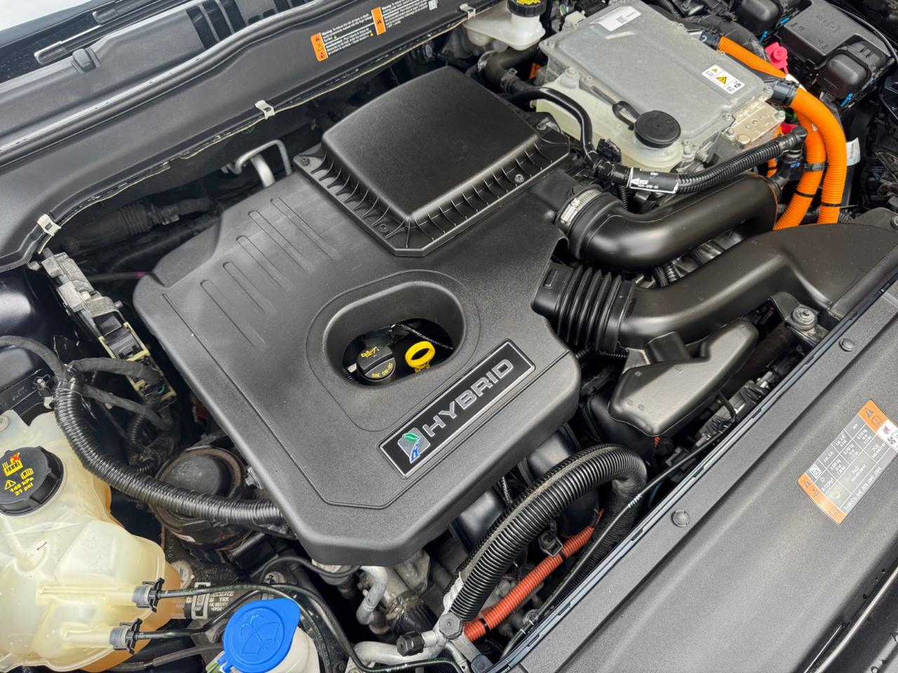 Ford Fusion Hybrid SE FWD 2020