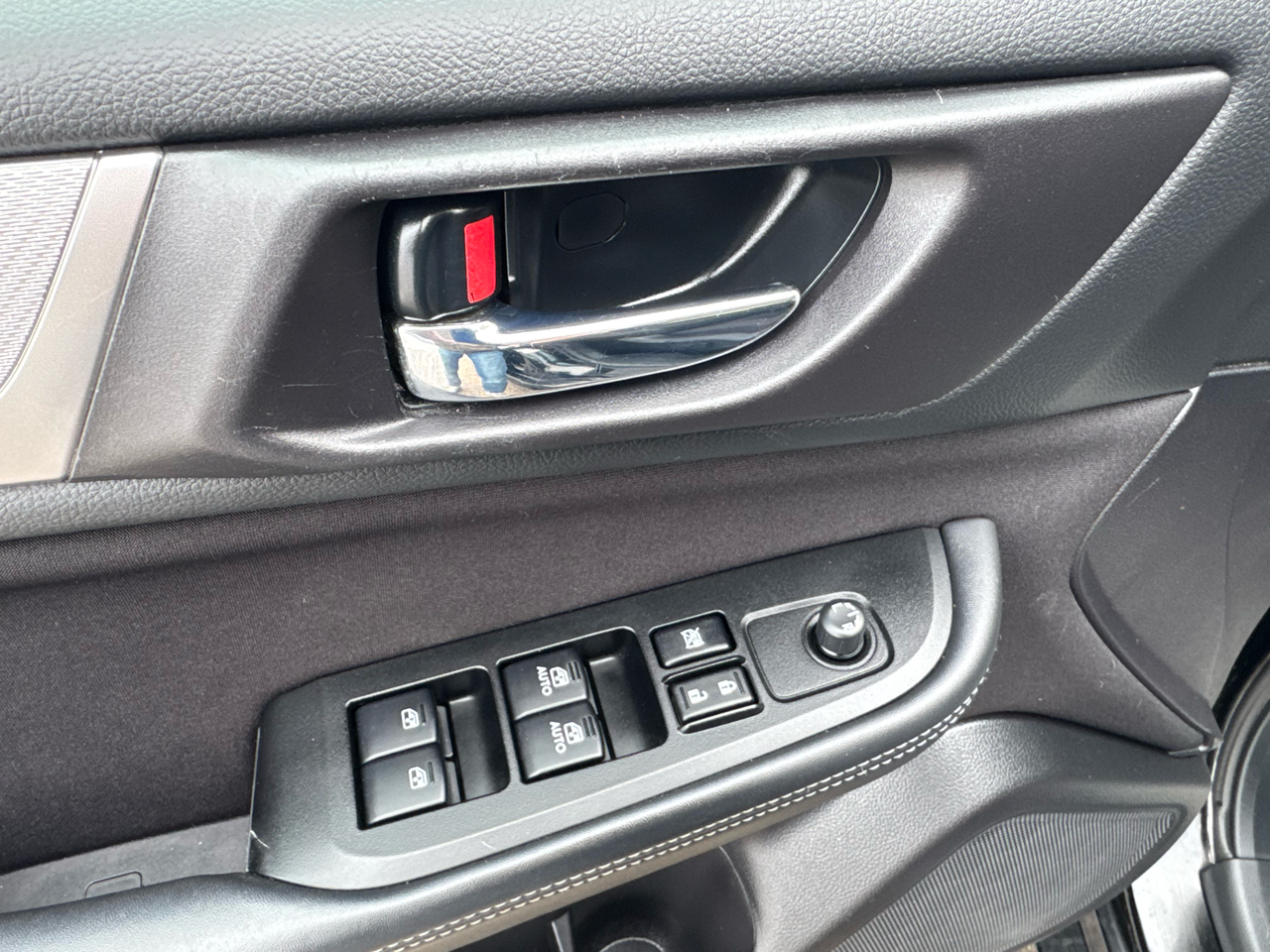 Subaru Legacy 4dr Sdn 2.5i Premium PZEV 2016