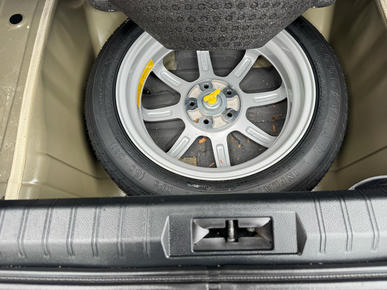 Subaru Legacy 4dr Sdn 2.5i Premium PZEV 2016