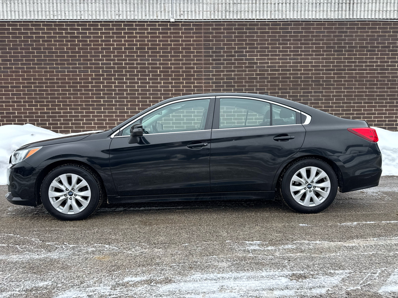 Subaru Legacy 4dr Sdn 2.5i Premium PZEV 2016