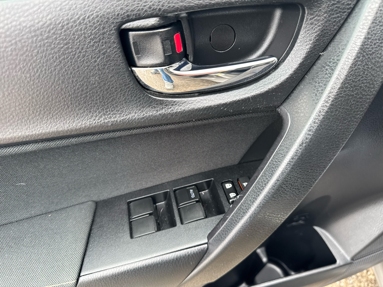 Toyota Corolla LE CVT (Natl) 2018