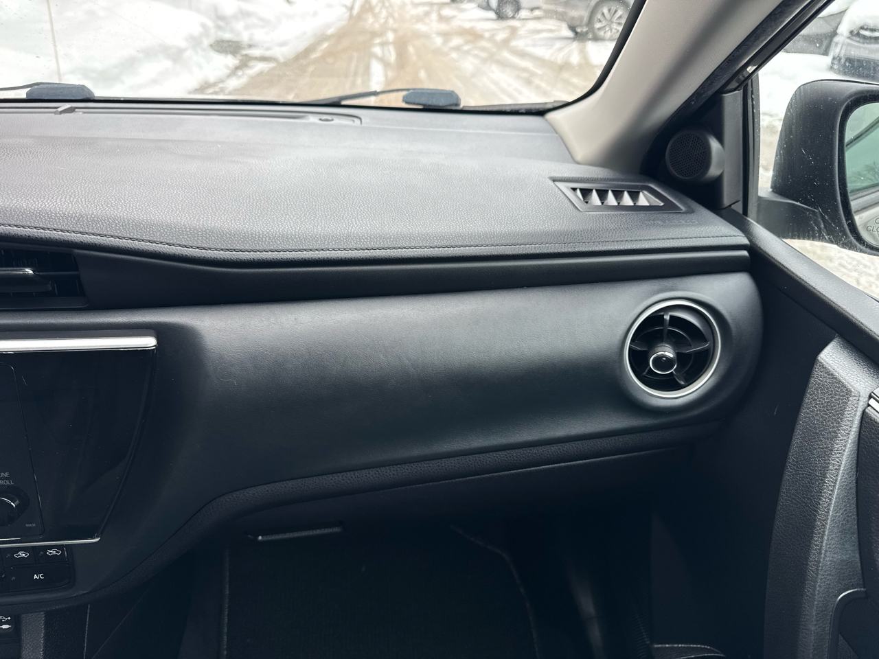 Toyota Corolla LE CVT (Natl) 2018