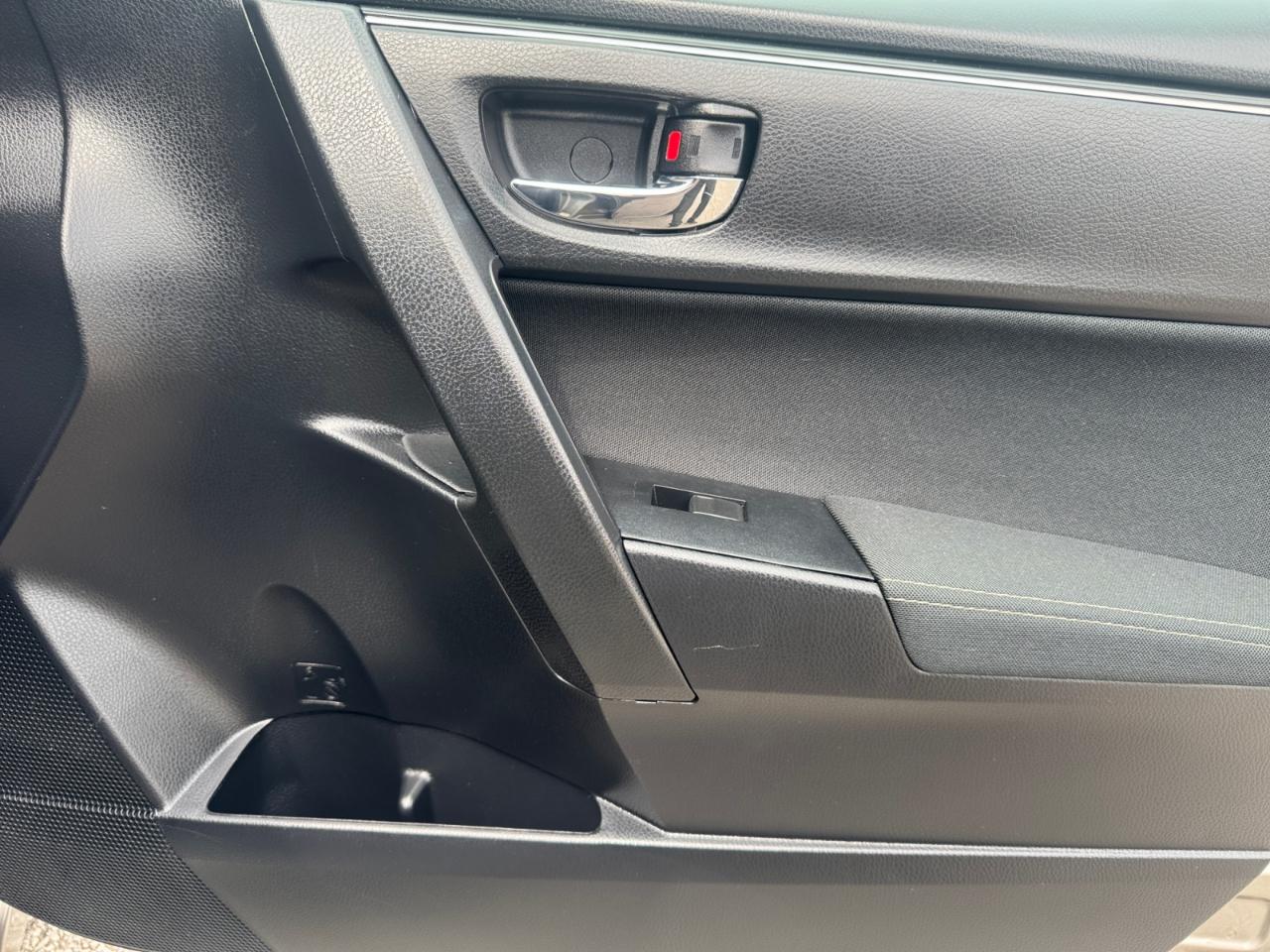 Toyota Corolla LE CVT (Natl) 2018