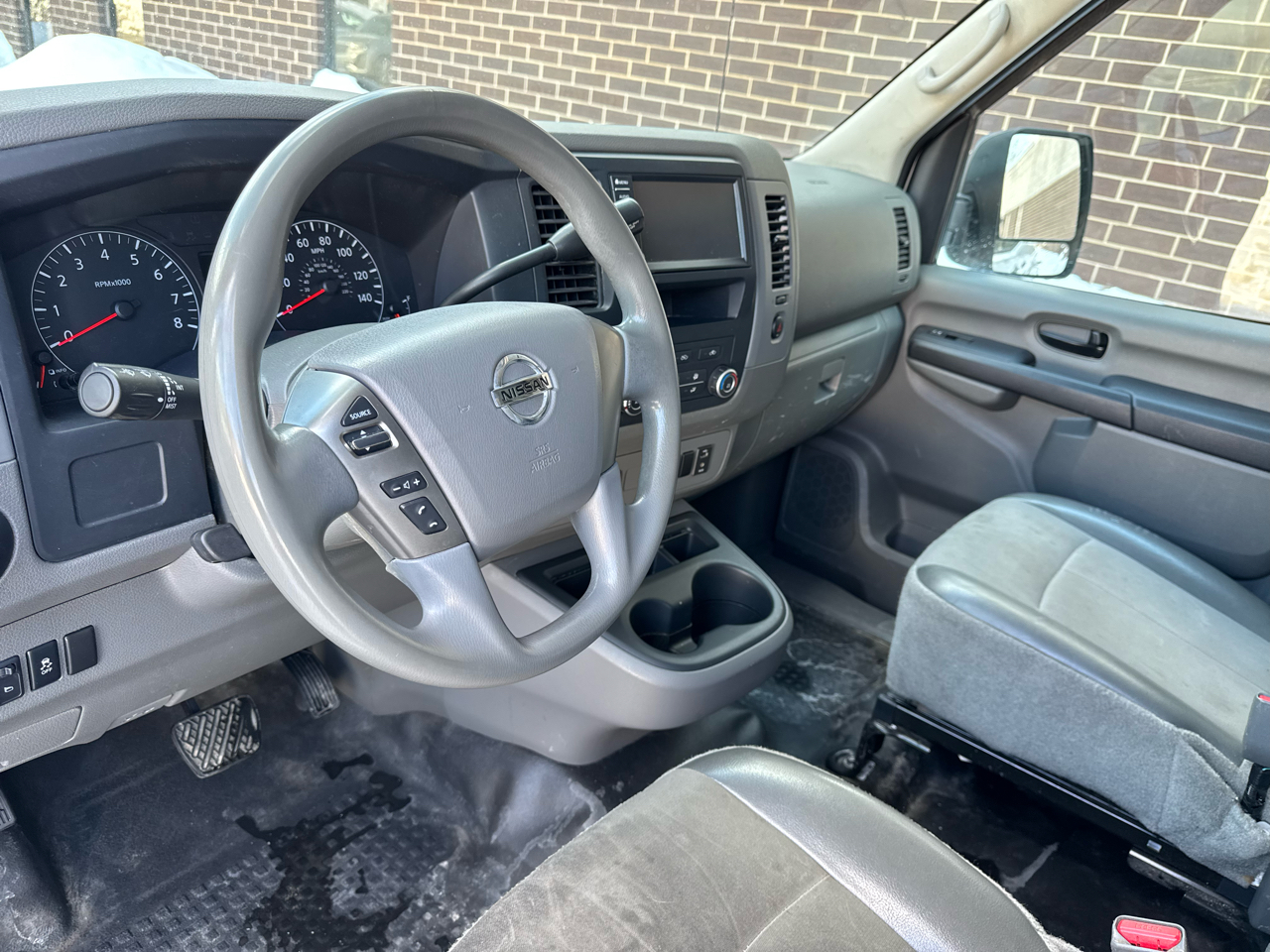 Nissan NV 2500 HD  2020