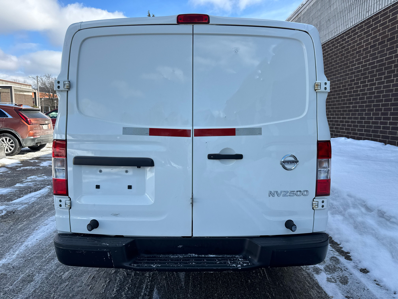 Nissan NV 2500 HD  2020