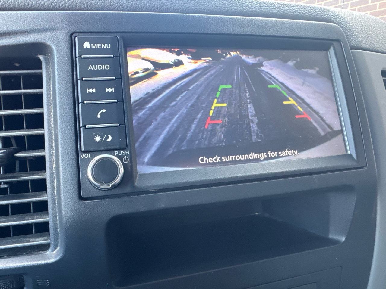 Nissan NV 2500 HD  2020