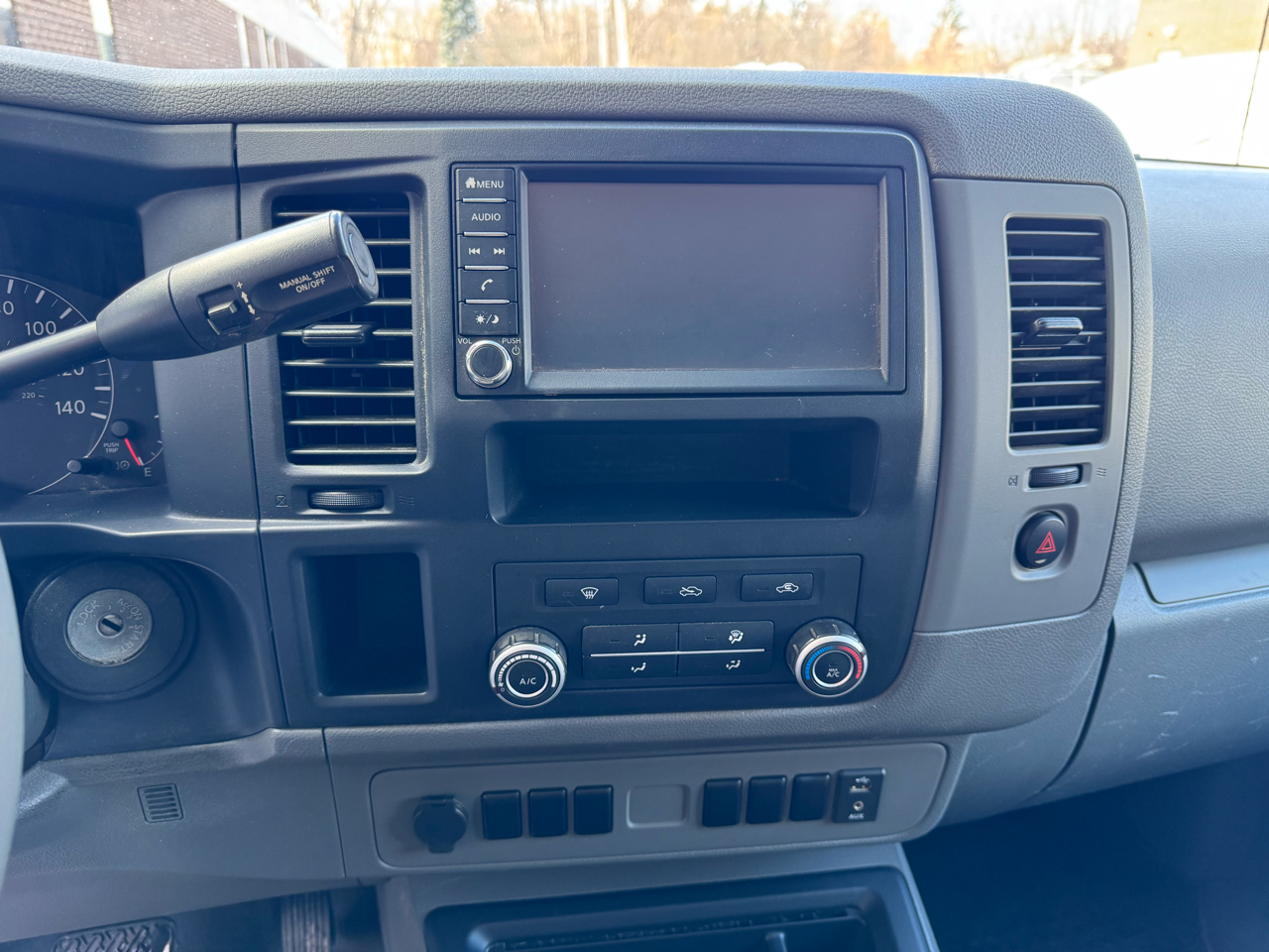 Nissan NV 2500 HD  2020