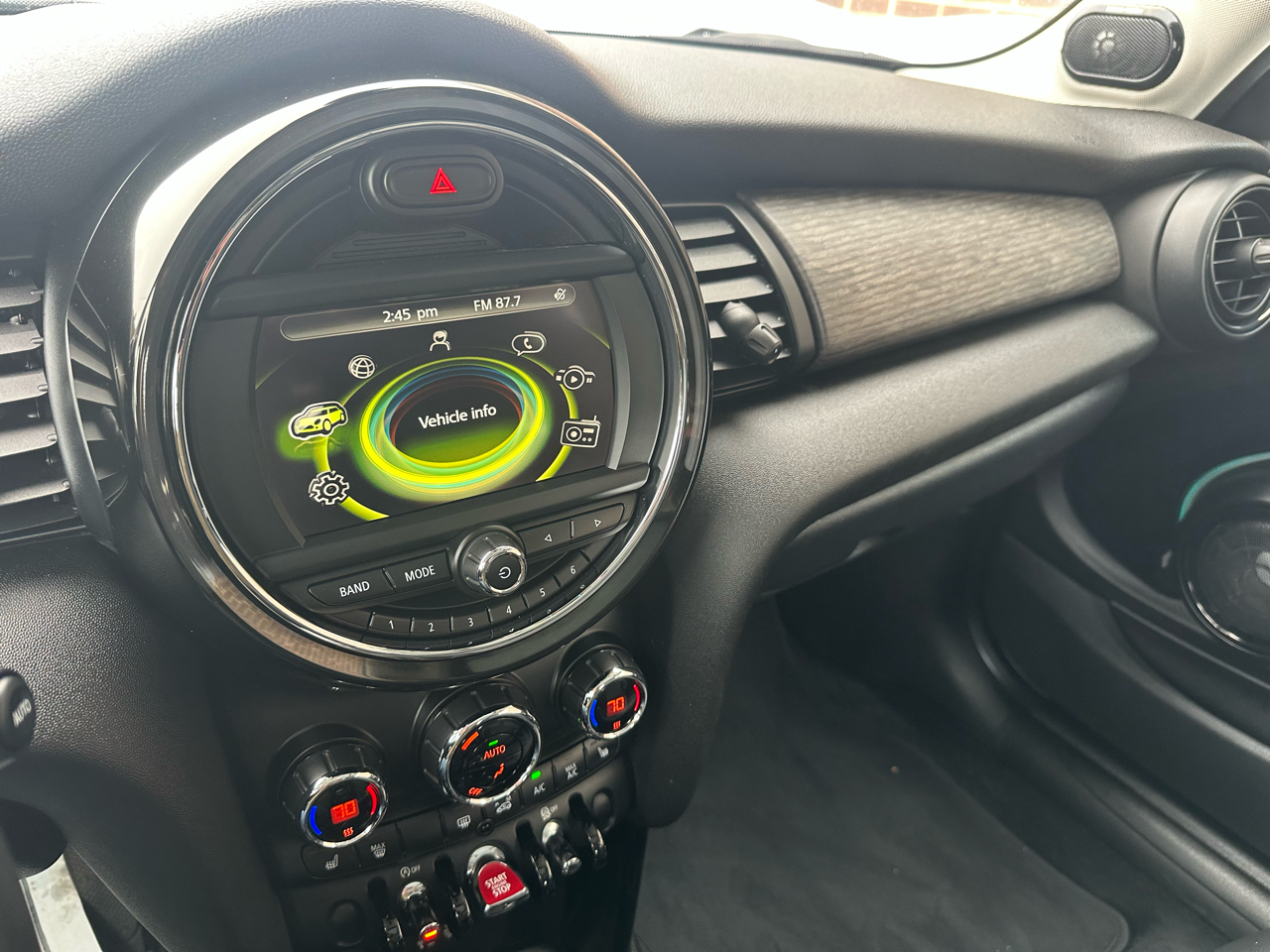 MINI Cooper Hardtop 2dr HB 2015