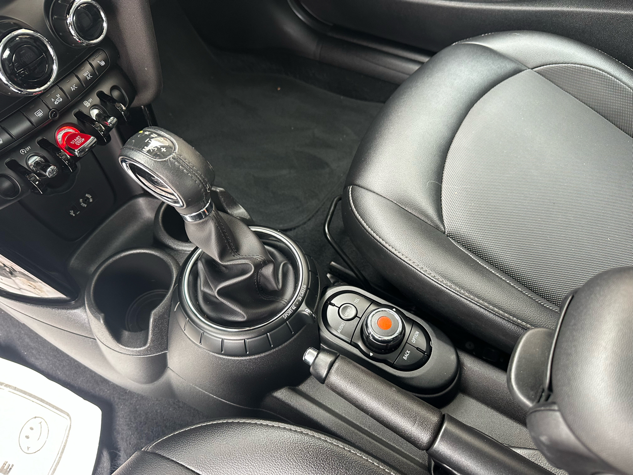 MINI Cooper Hardtop 2dr HB 2015