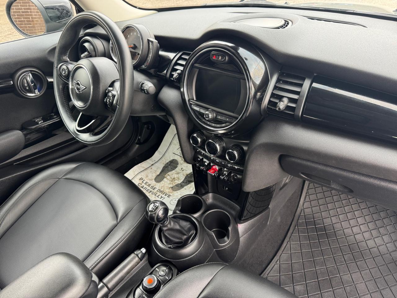 MINI Hardtop 2 Door Cooper FWD 2021