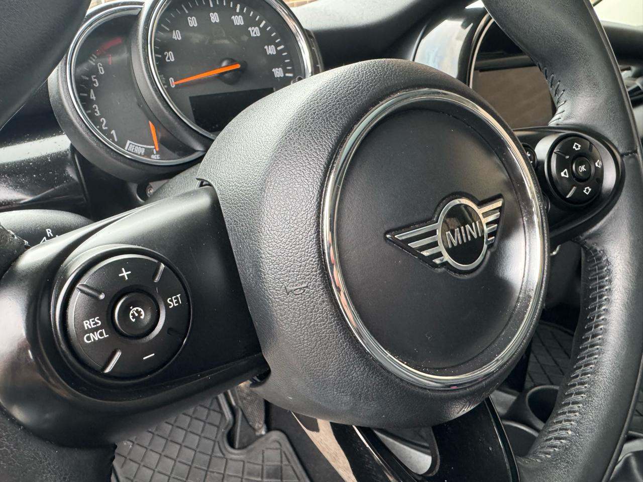 MINI Hardtop 2 Door Cooper FWD 2021