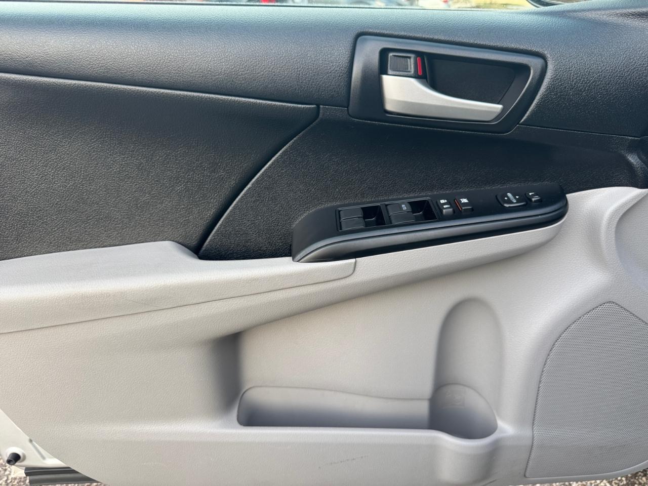 Toyota Camry 2014.5 4dr Sdn I4 Auto LE (Natl) 2014