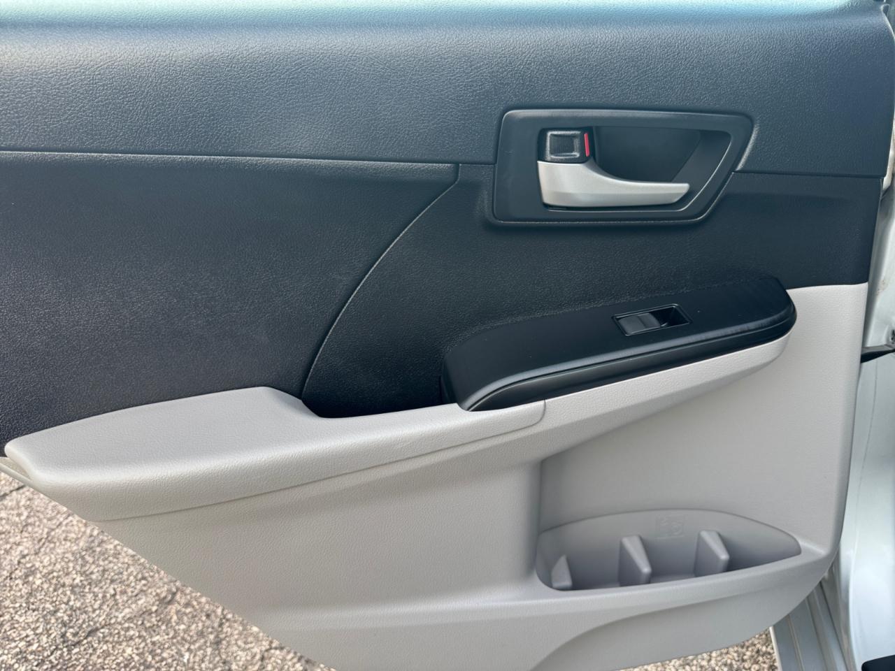 Toyota Camry 2014.5 4dr Sdn I4 Auto LE (Natl) 2014