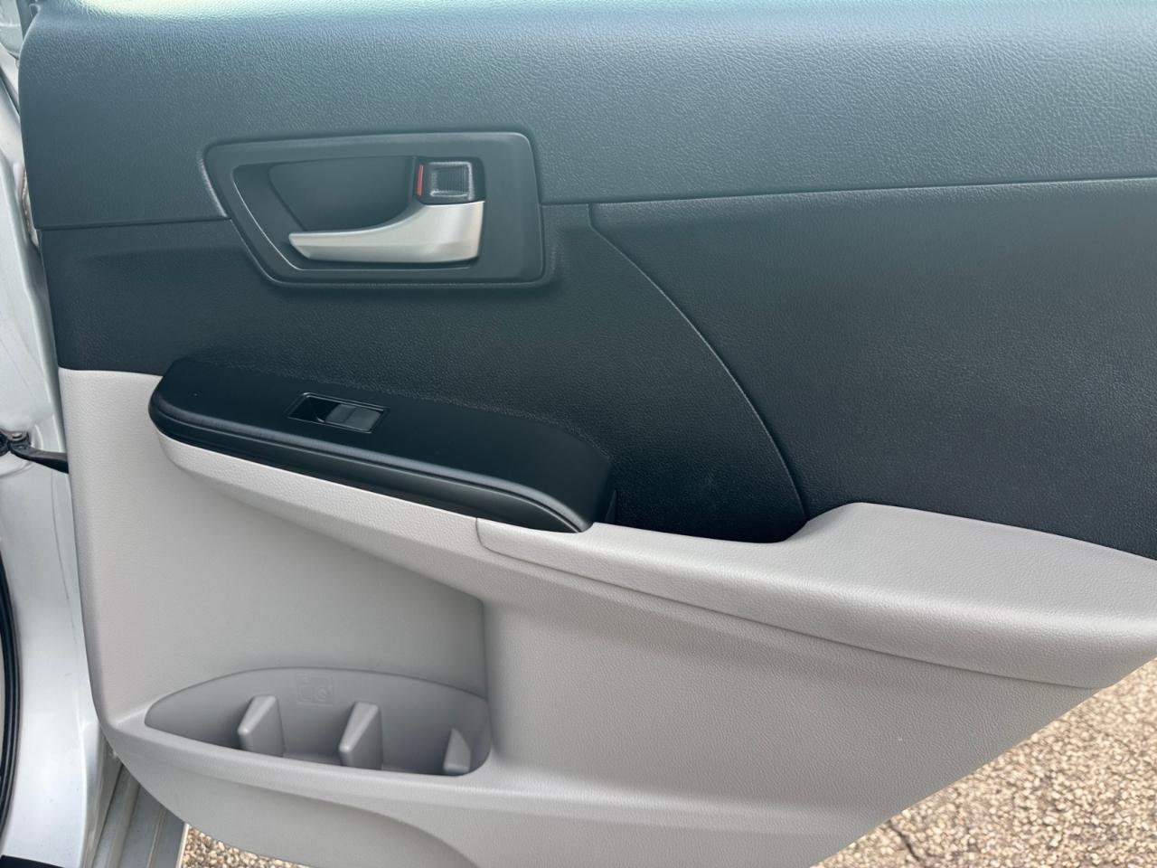 Toyota Camry 2014.5 4dr Sdn I4 Auto LE (Natl) 2014