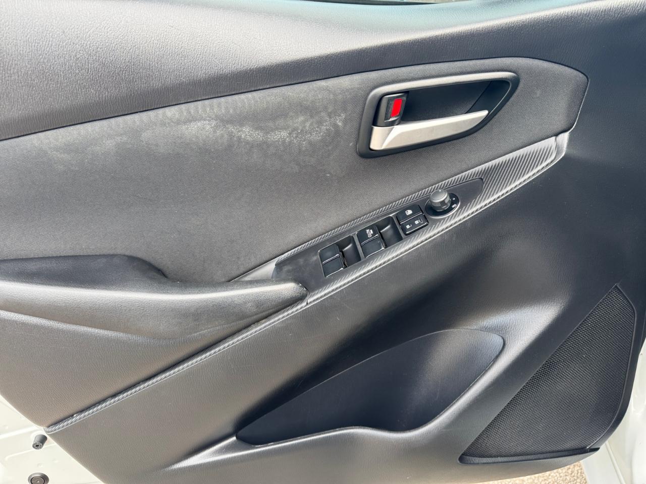 Toyota Yaris Sedan LE Auto (Natl) 2019