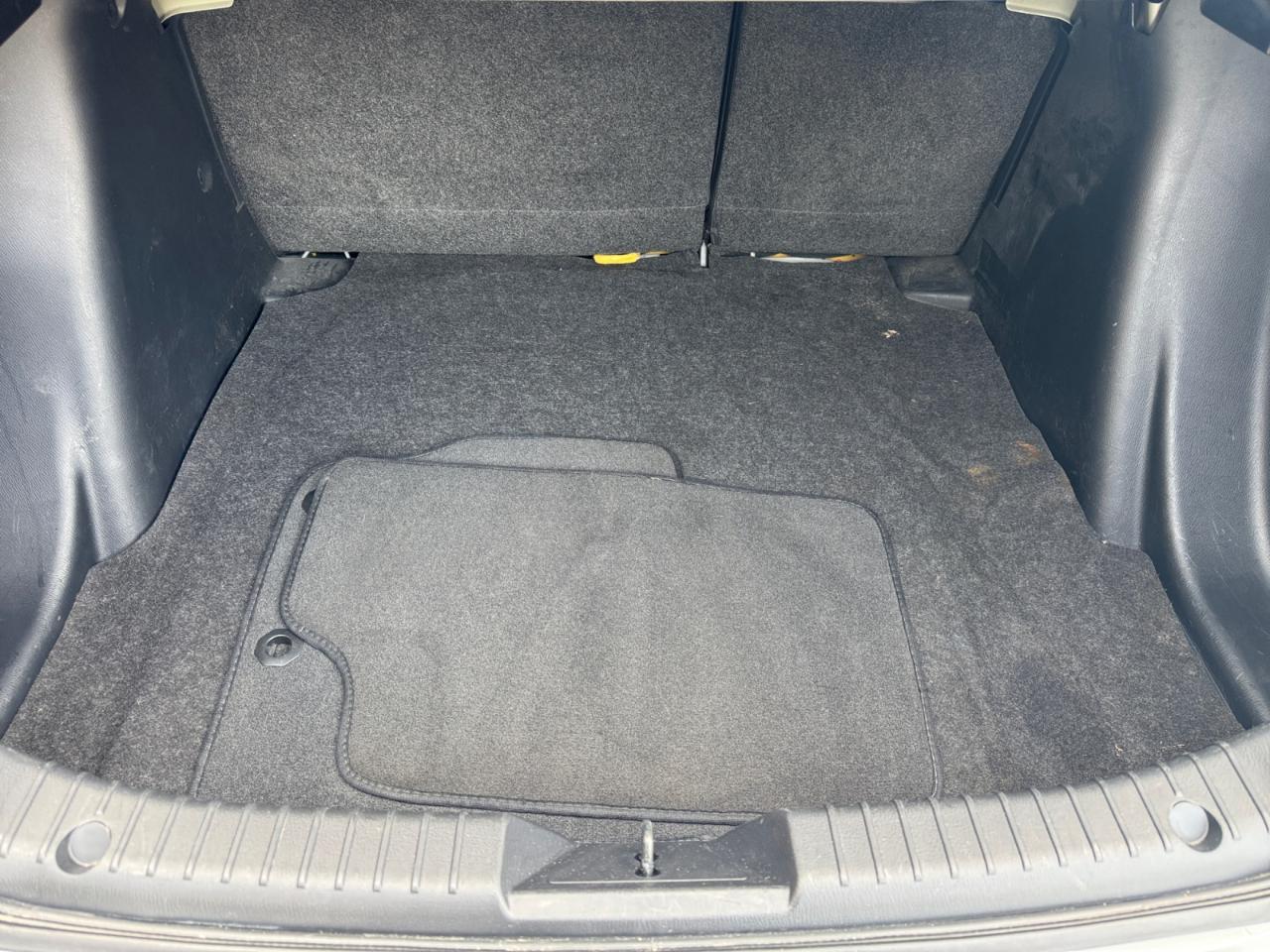 Toyota Yaris Sedan LE Auto (Natl) 2019