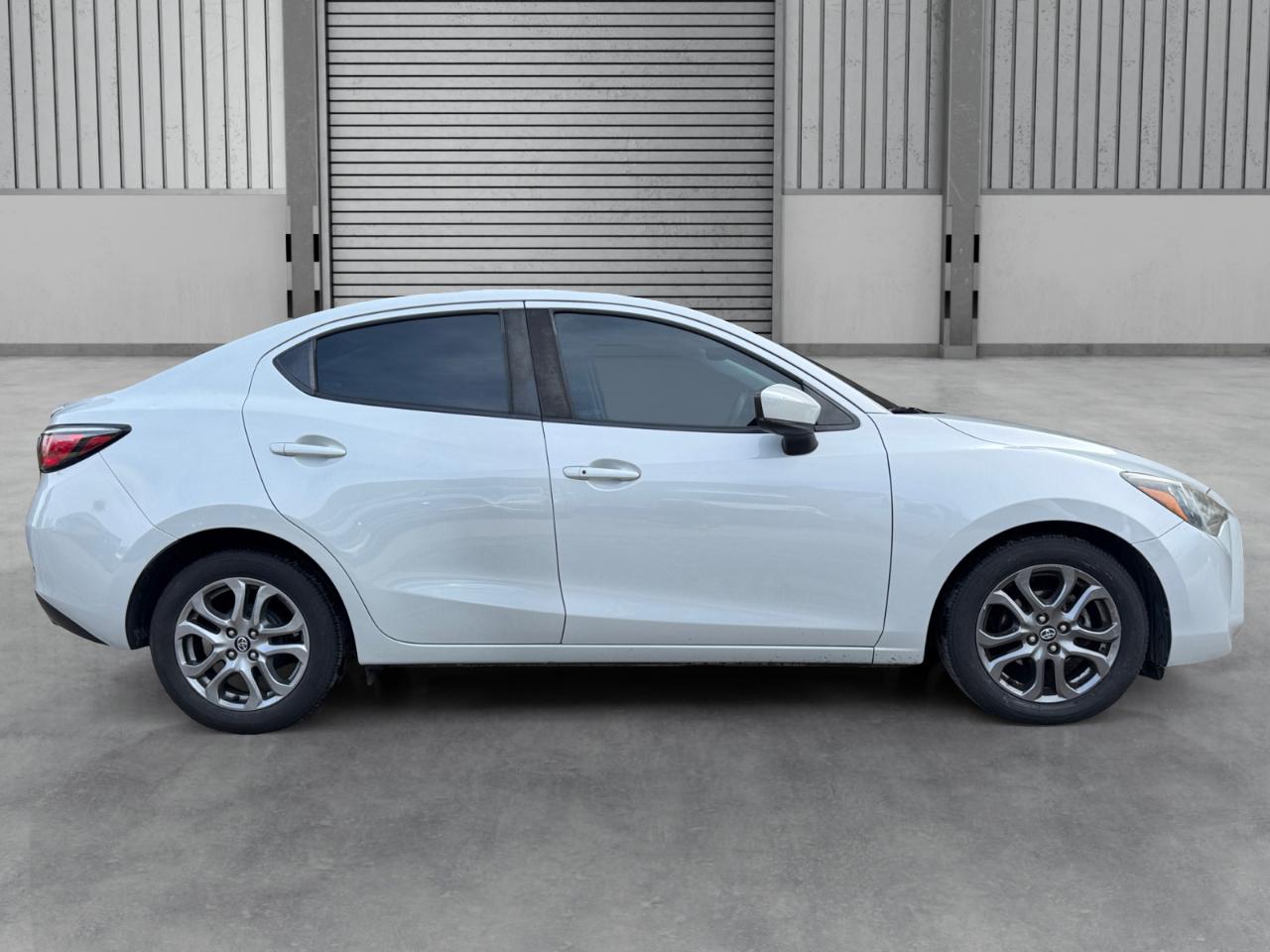 Toyota Yaris Sedan LE Auto (Natl) 2019