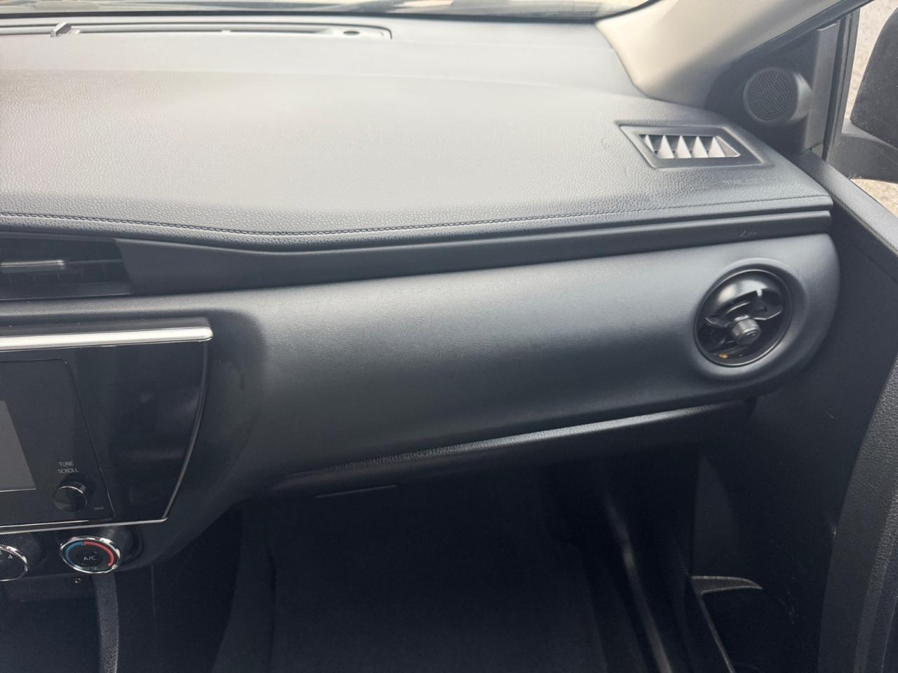 Toyota Corolla L CVT (Natl) 2018