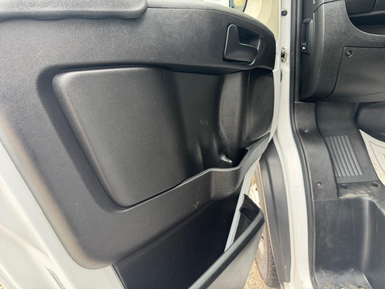 RAM ProMaster Cargo Van 1500 Low Roof 136" WB 2016