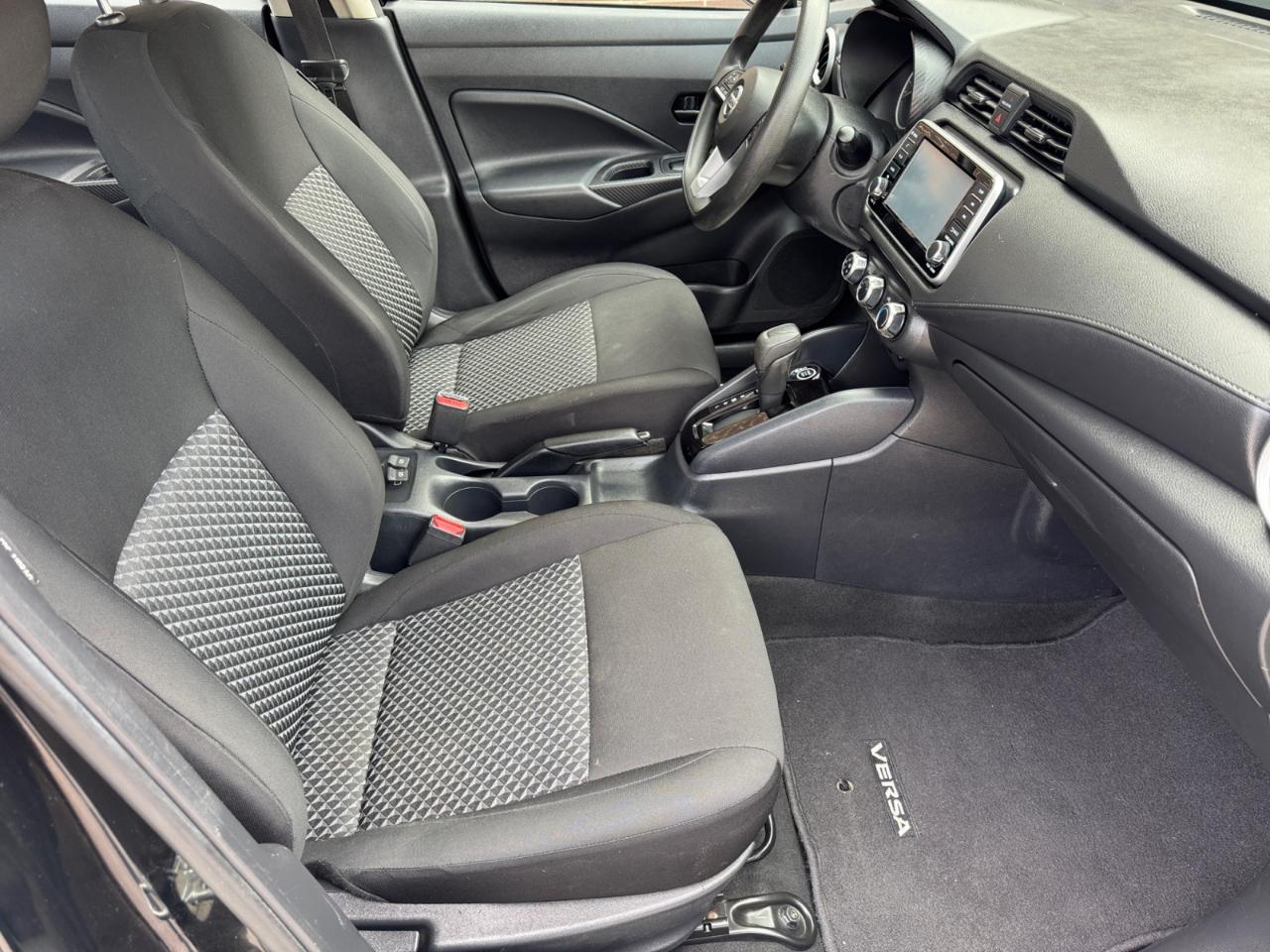 Nissan Versa S CVT 2021