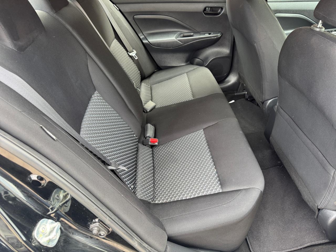 Nissan Versa S CVT 2021