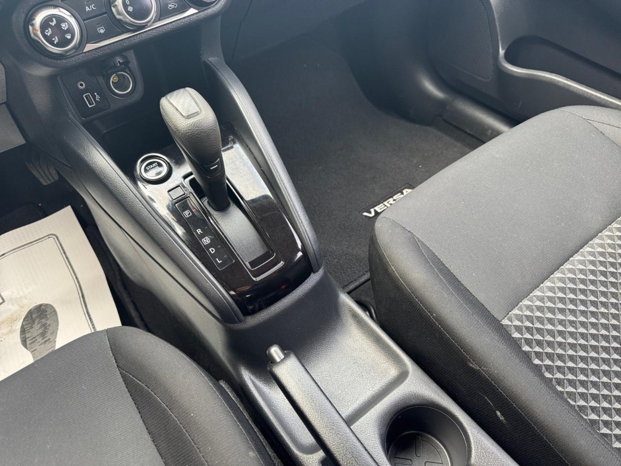 Nissan Versa S CVT 2021